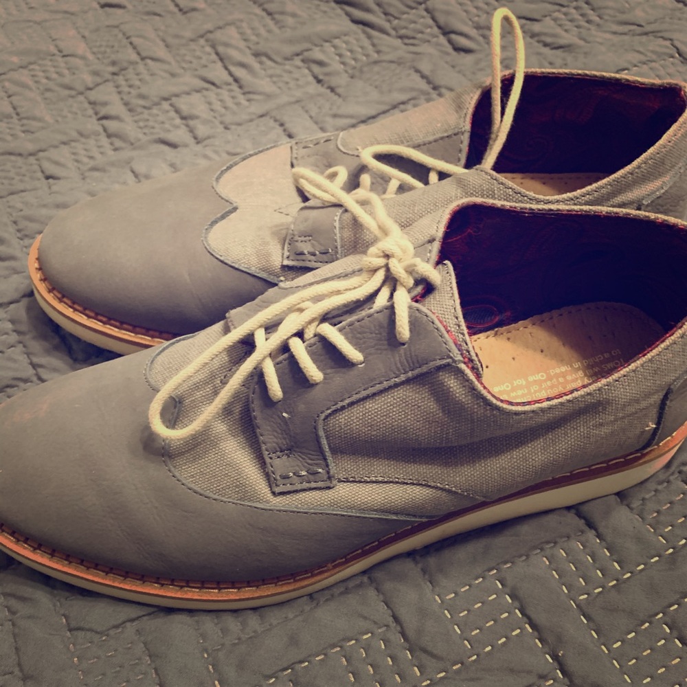 Toms dress shoes